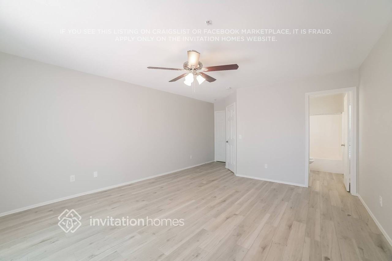 11233 N 89th Way - Photo 6 of 14