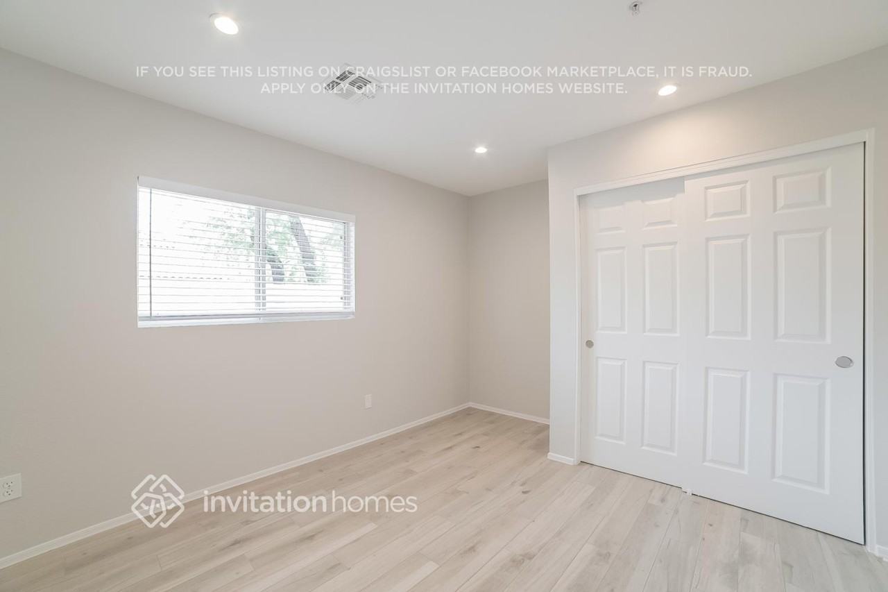11233 N 89th Way - Photo 7 of 14