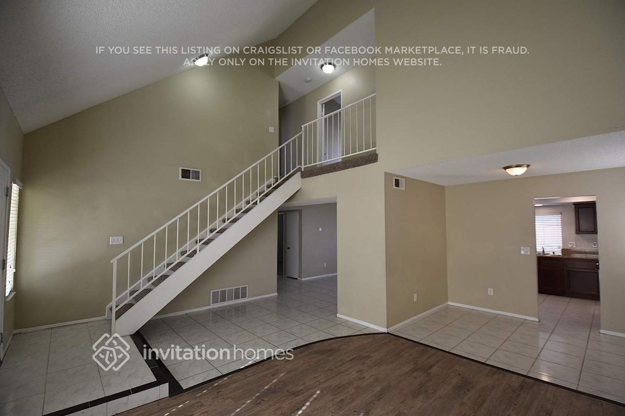 1101 Oakwood Ave - Photo 4 of 22