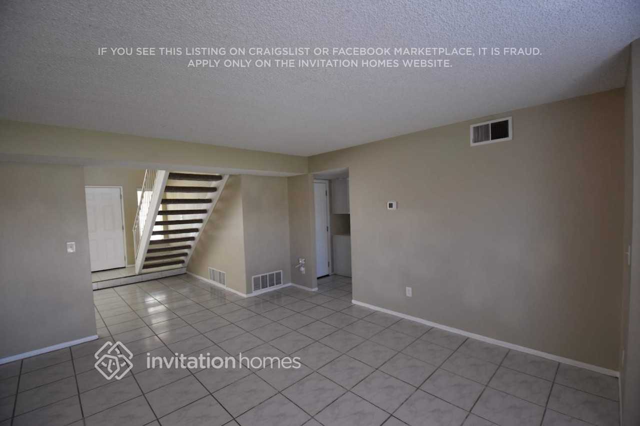 1101 Oakwood Ave - Photo 5 of 22