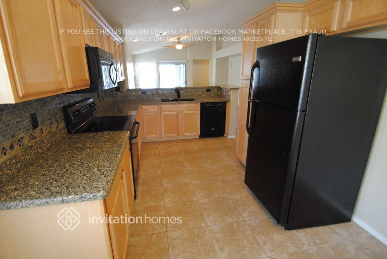 3608 W Saint Charles Ave - Photo 3 of 10