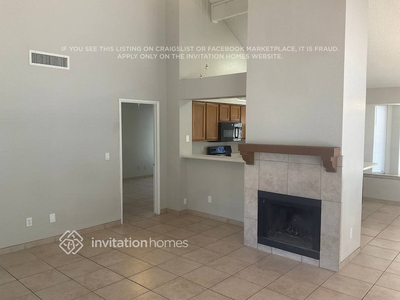 2142 W Monona Dr - Photo 2 of 8