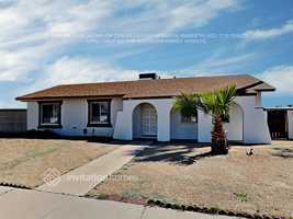 featured image of 3265 W Country Gables Dr