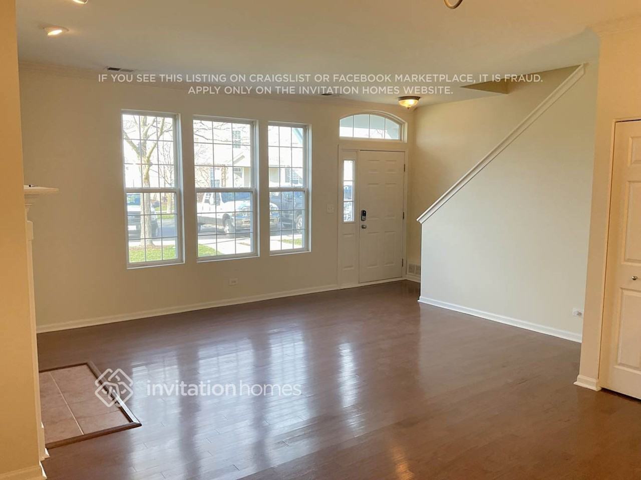 271 Springbrook Trl S - Photo 2 of 13