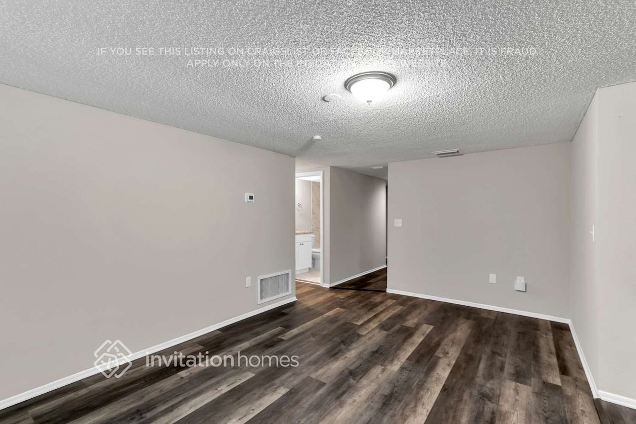 8735 Spanish Moss Dr - Photo 5 of 29