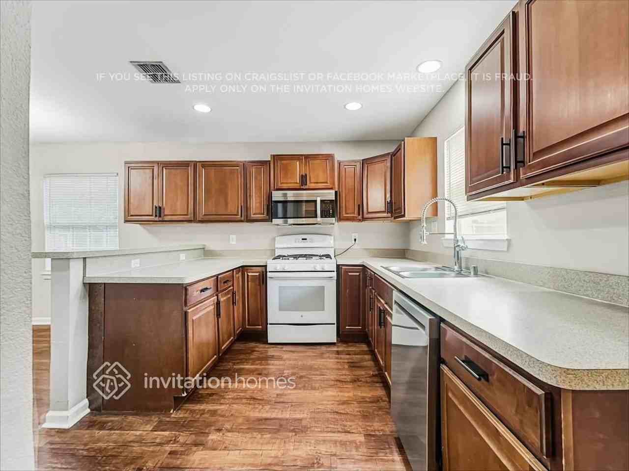 304 E Ross St - Photo 7 of 19