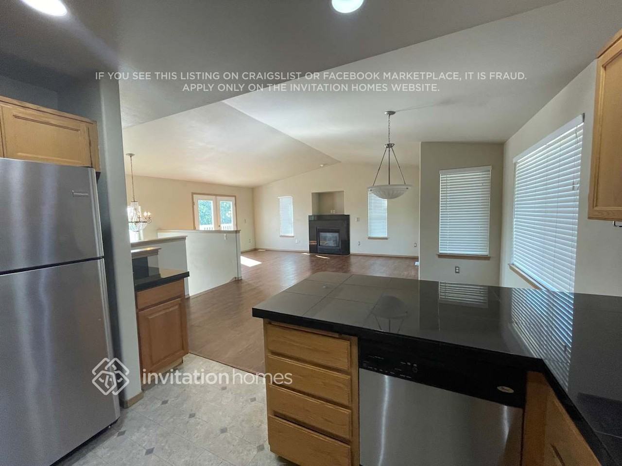1312 Browns Point Blvd - Photo 3 of 10