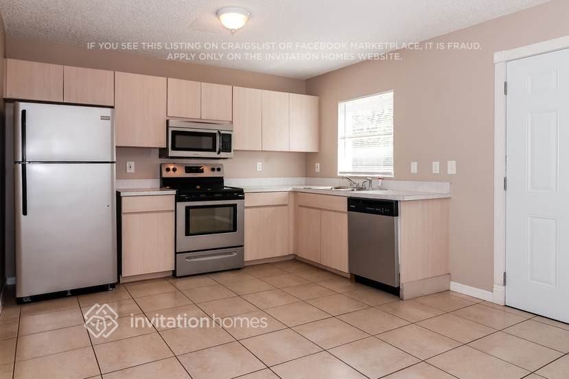 1531 S Washington Ave - Photo 3 of 8
