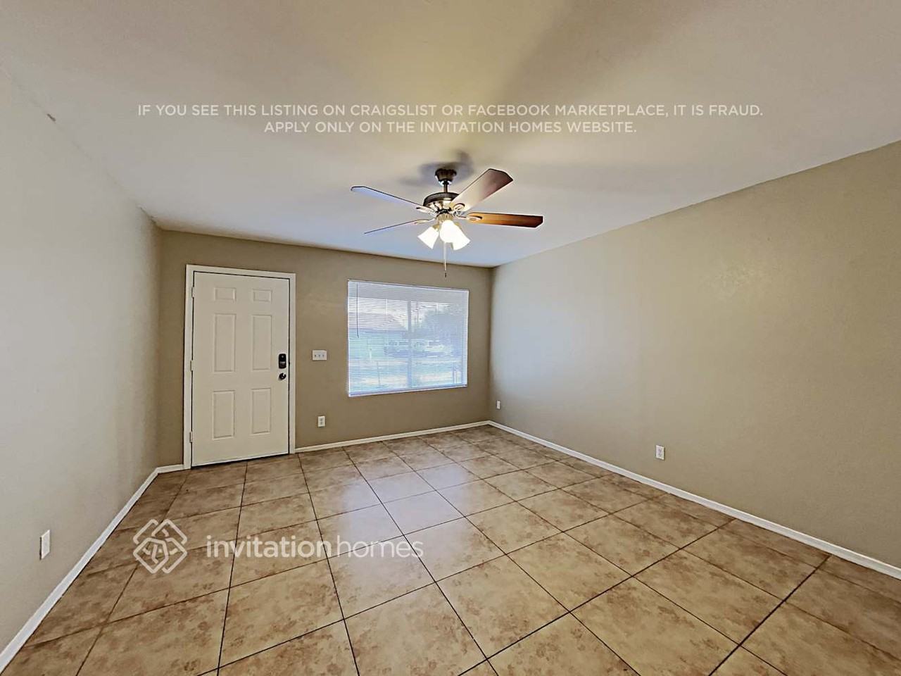 700 E Quail Ave - Photo 3 of 17