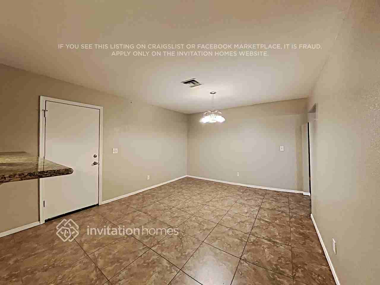 700 E Quail Ave - Photo 7 of 17