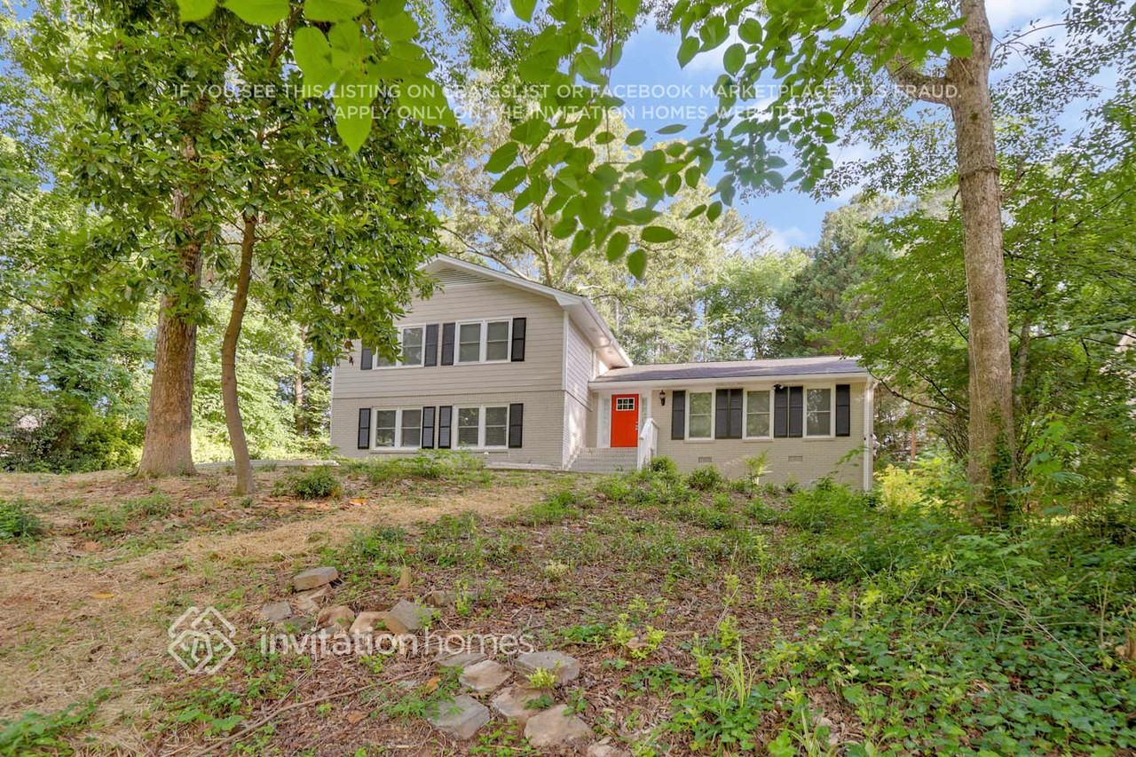 695 Hickory Ridge Rd Sw - Photo 2 of 23