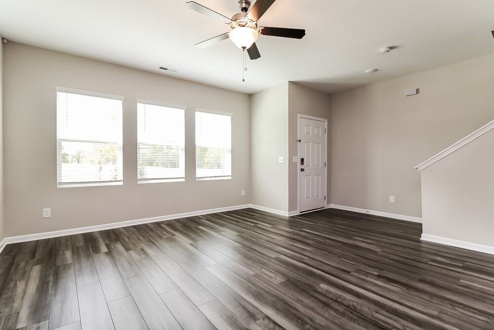 622 Wendell Falls Pkwy - Photo 5 of 17