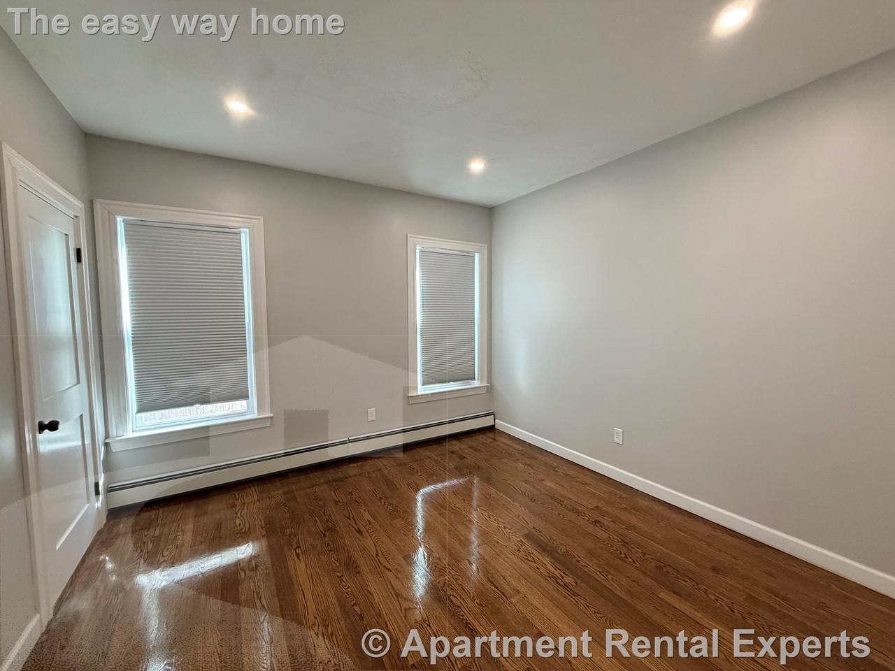 295 Windsor St #1 - Photo 4 of 13