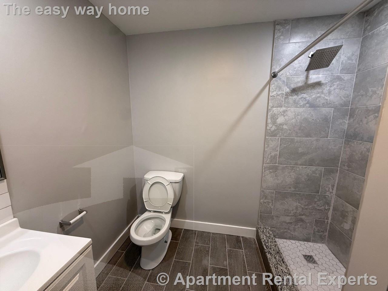 295 Windsor St #1 - Photo 5 of 13