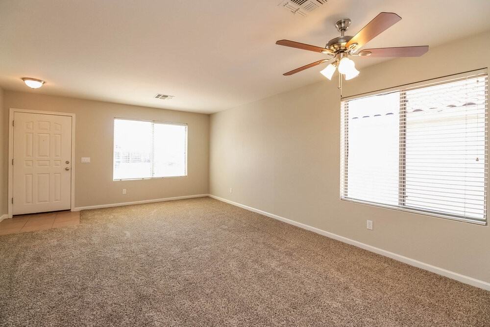 11026 E Delta Ave - Photo 3 of 15
