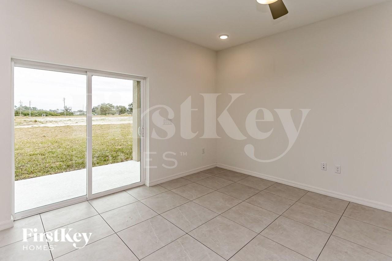 348 Corbel Ln - Photo 2 of 15