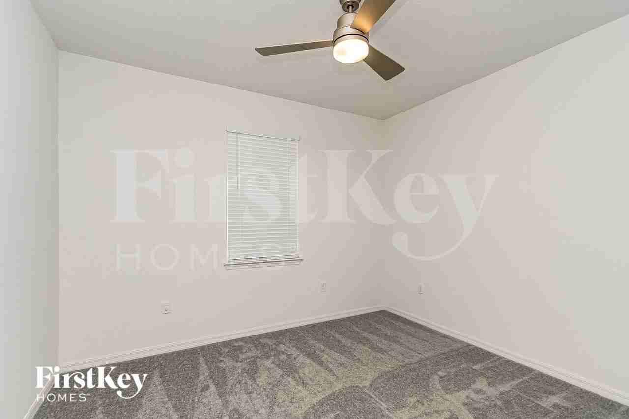 348 Corbel Ln - Photo 7 of 15