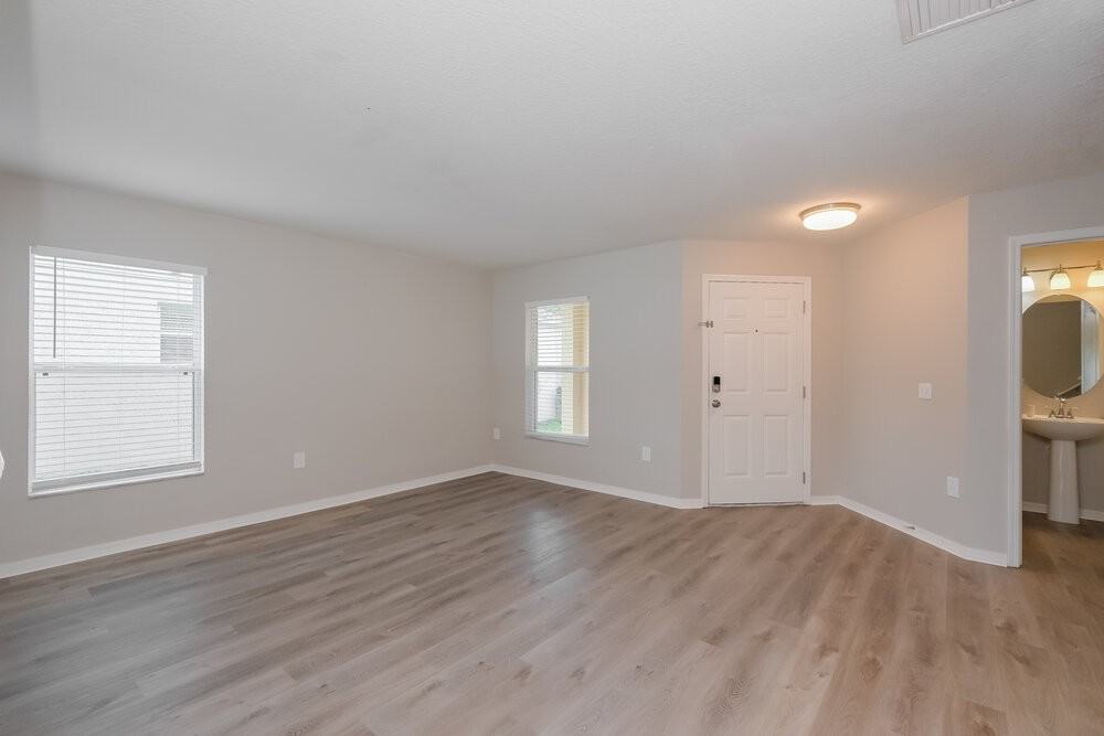 11229 Black Forest Trl - Photo 5 of 17