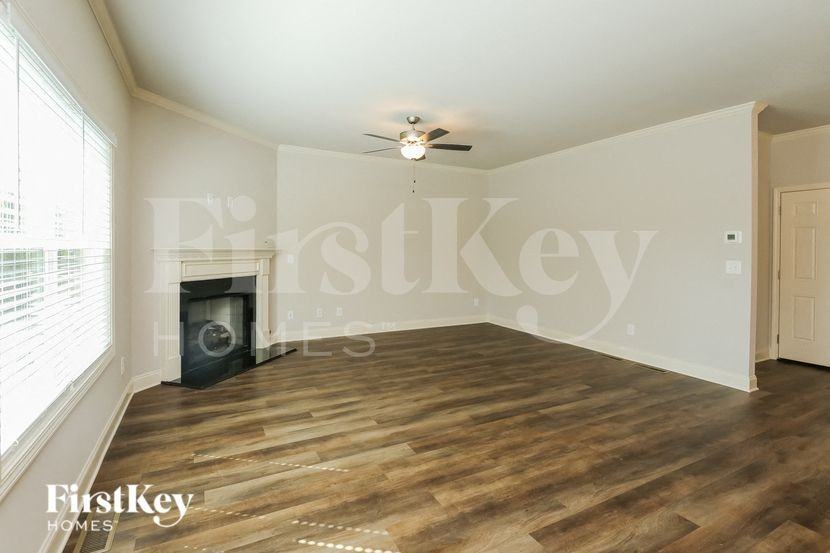 4009 Windsor Trl - Photo 2 of 15