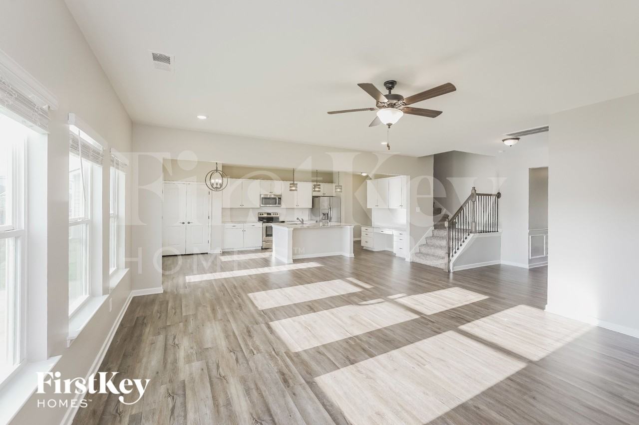 3226 Briar Chapel Dr - Photo 2 of 15