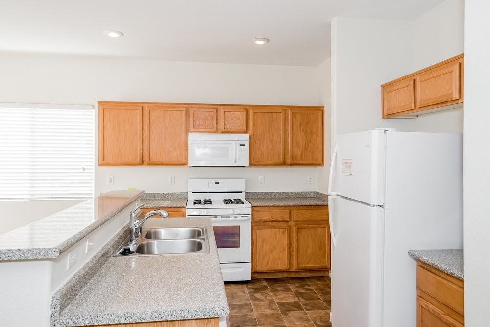 4924 White Jade St - Photo 6 of 15