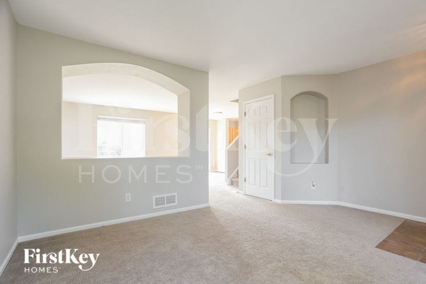 20152 E Grand Pl - Photo 5 of 15