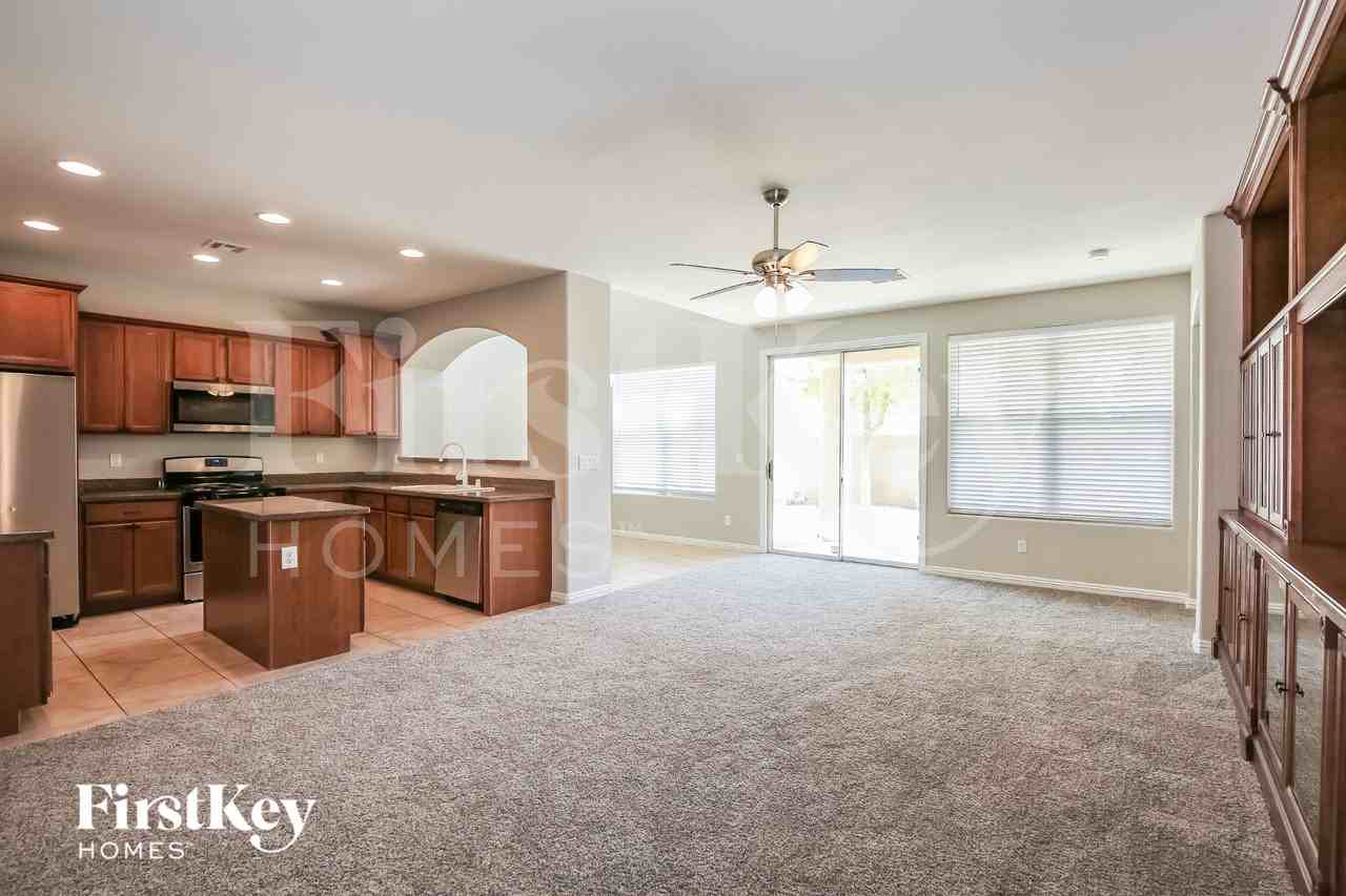 4184 Octans St - Photo 6 of 15