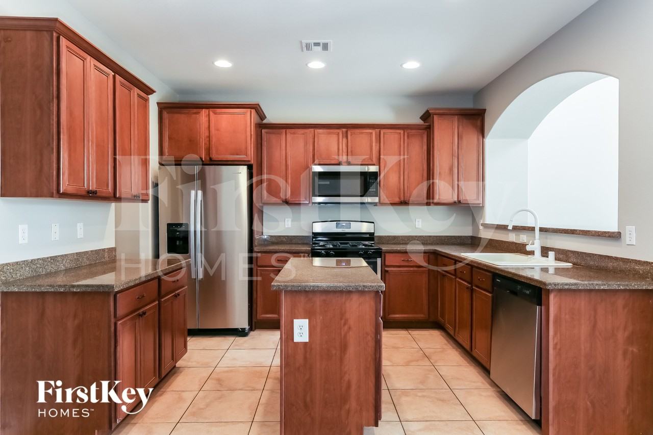 4184 Octans St - Photo 7 of 15