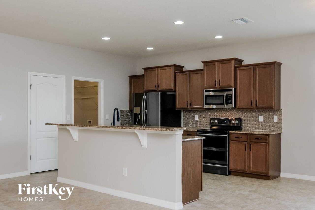 3440 Summit Ln - Photo 5 of 15