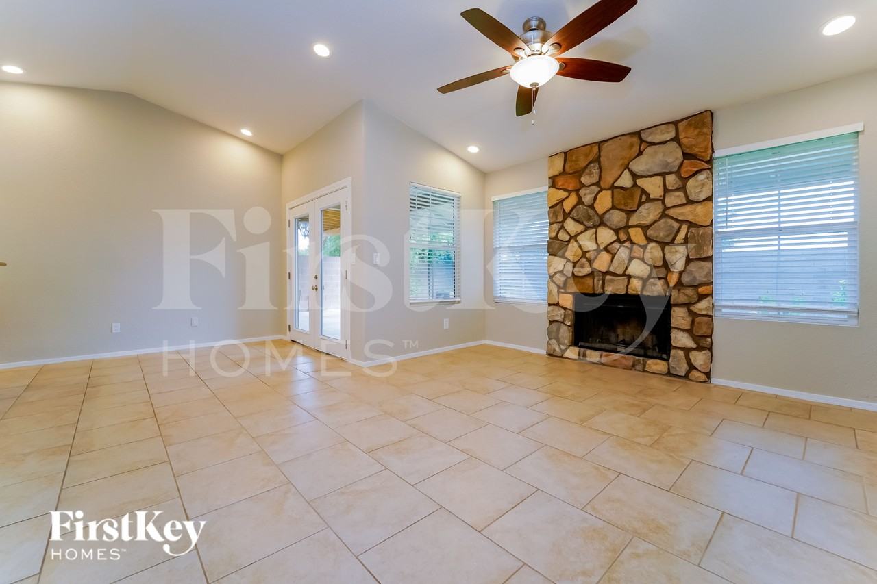 10272 E Sky Castle Way - Photo 3 of 15