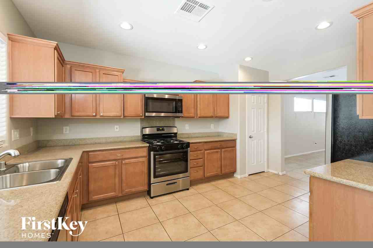 2673 Rue Toulouse Ave - Photo 6 of 15