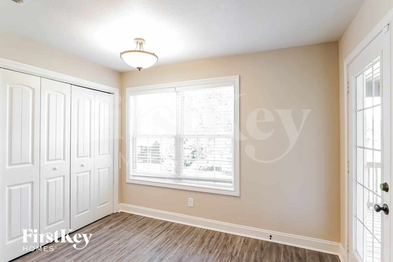 309 Liberty Bell Ln - Photo 4 of 15
