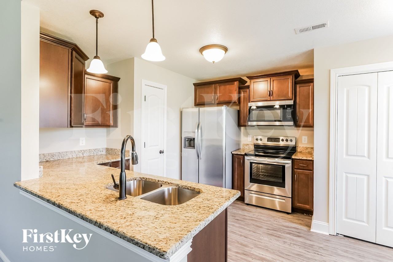 309 Liberty Bell Ln - Photo 5 of 15