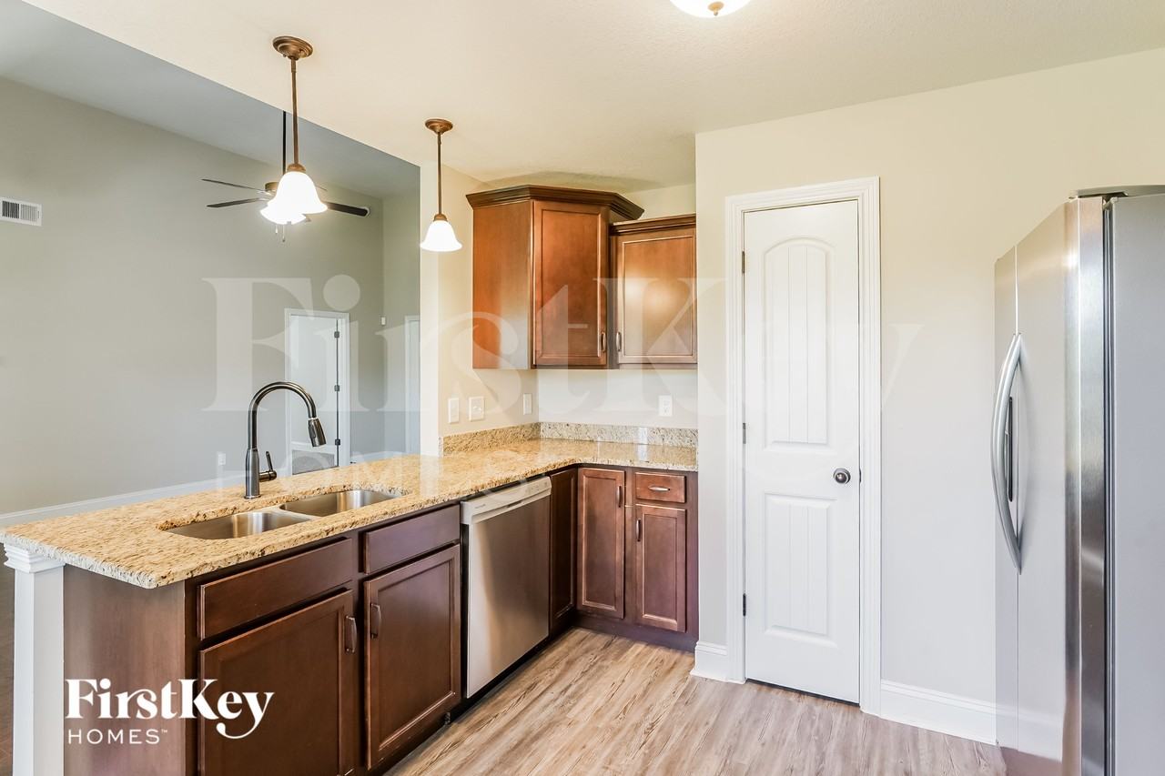 309 Liberty Bell Ln - Photo 6 of 15