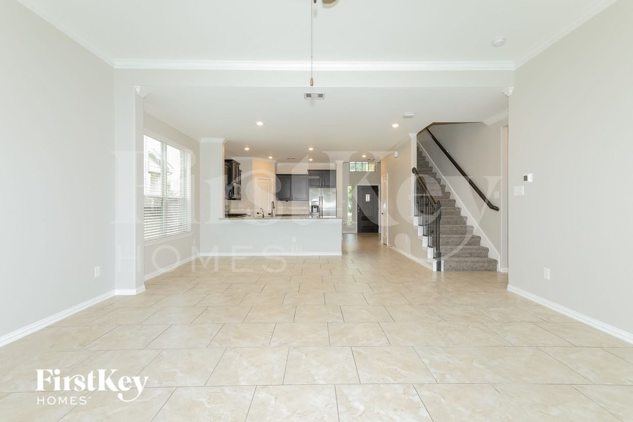 119 Del Carmen Dr - Photo 4 of 15