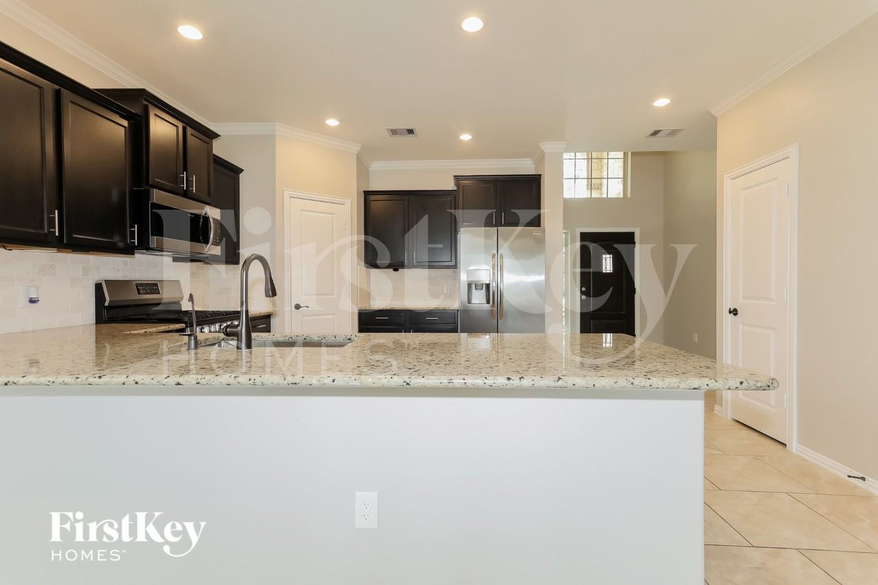 119 Del Carmen Dr - Photo 6 of 15