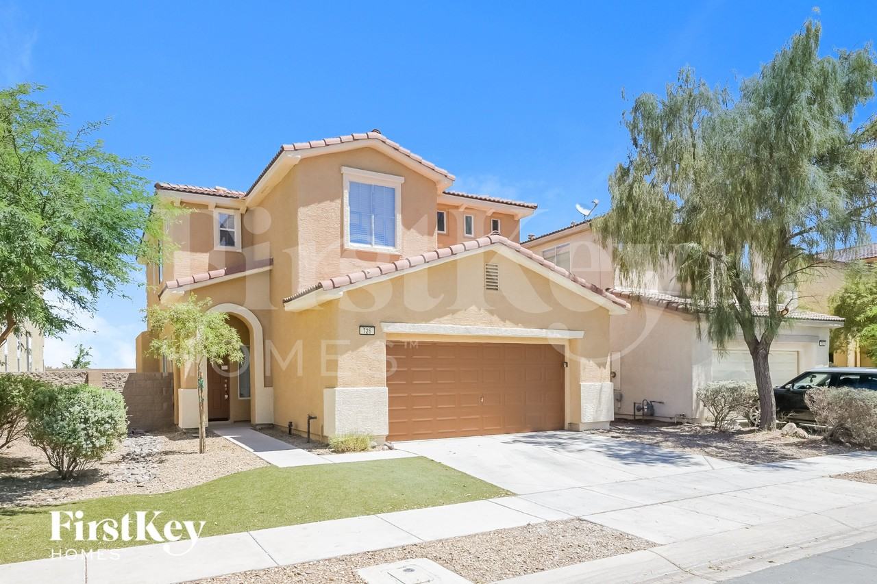 726 Aloe Yucca Ave - Photo 2 of 15