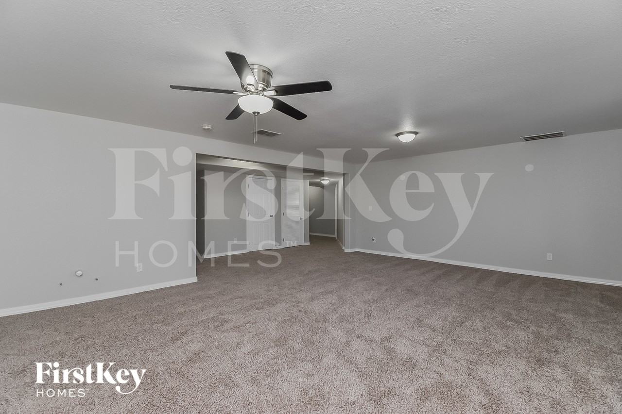2766 Park Crest Ct - Photo 7 of 15