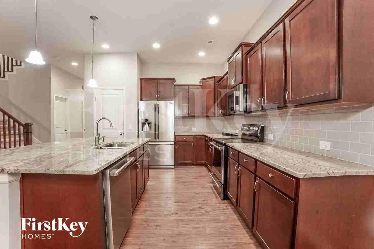 5821 Birtz Rd - Photo 6 of 15