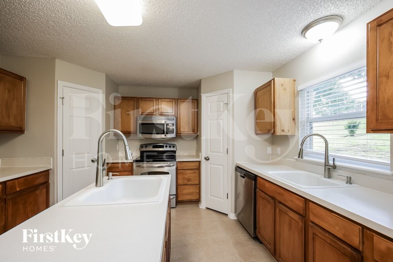 3212 Park Branch Ave - Photo 6 of 15