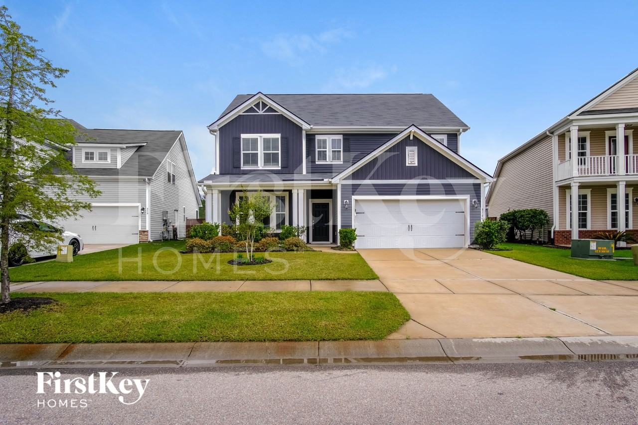 318 Beachgrass Ln