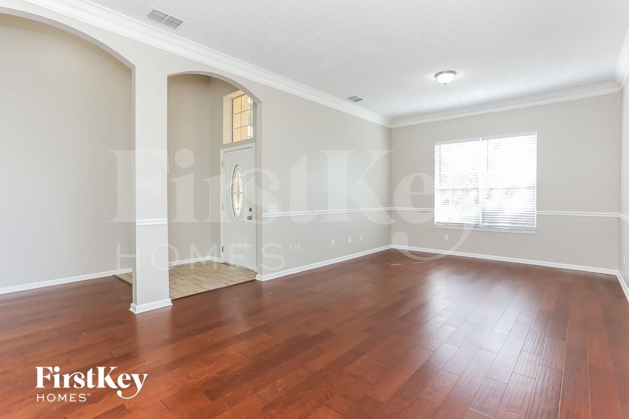 8311 Abbeyfield Dr - Photo 5 of 16