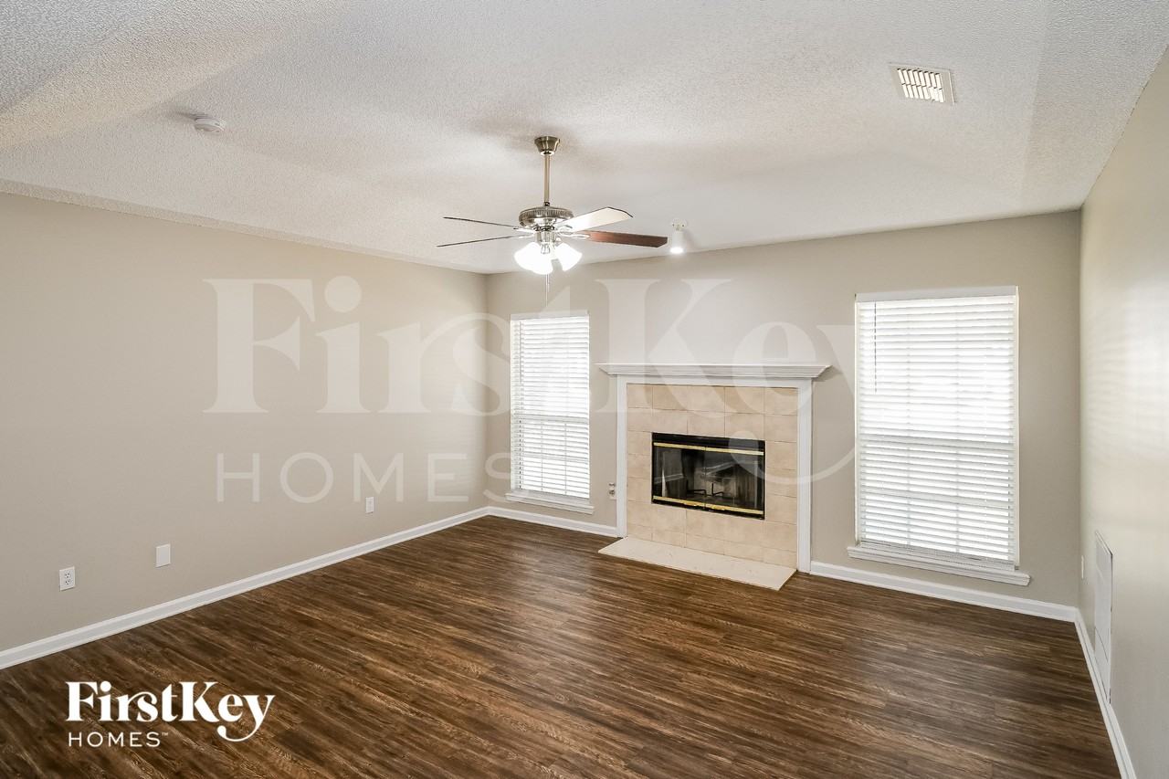 4630 Pebble Brook Dr - Photo 3 of 16