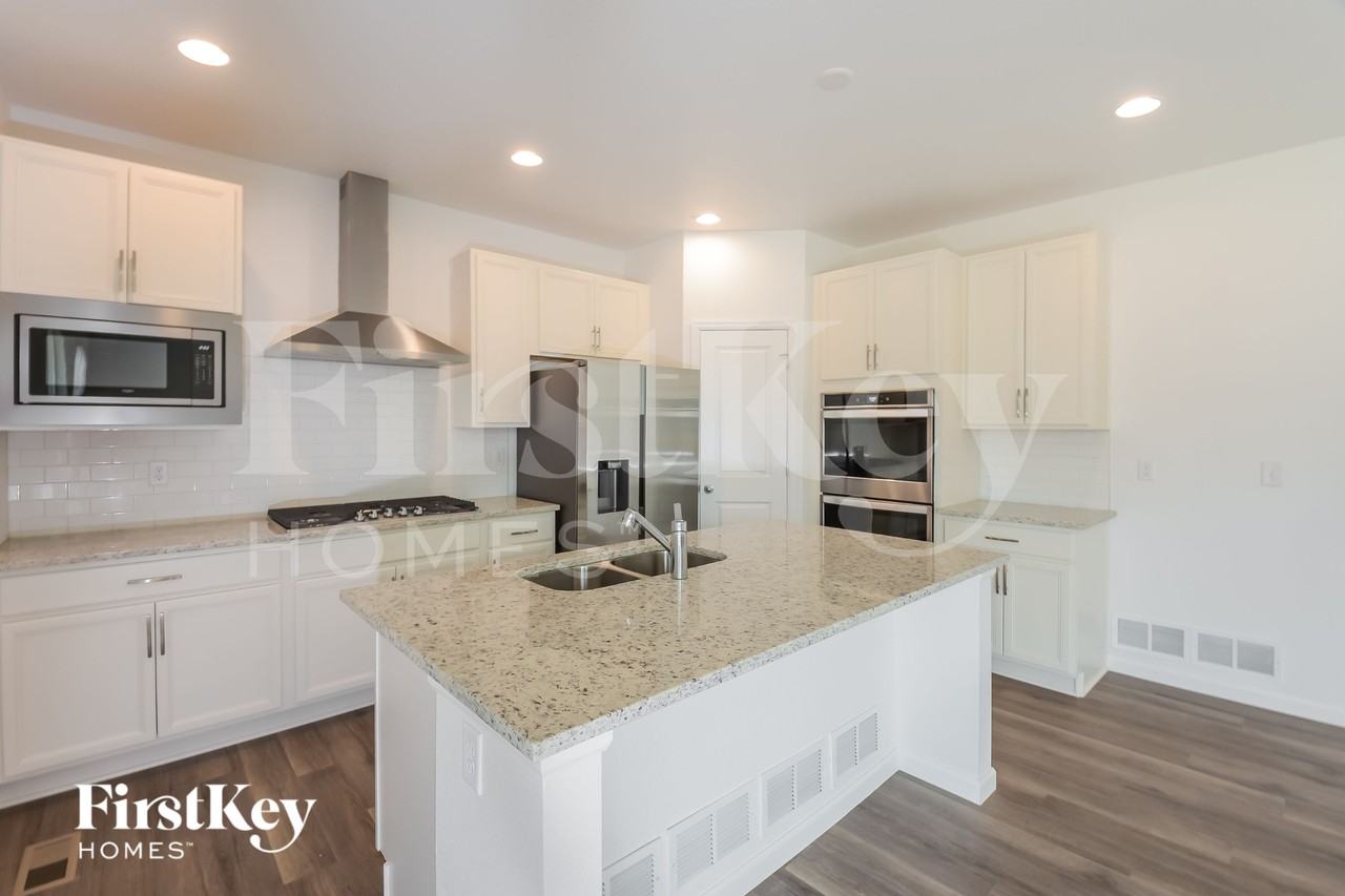 14685 Normande Dr - Photo 5 of 15