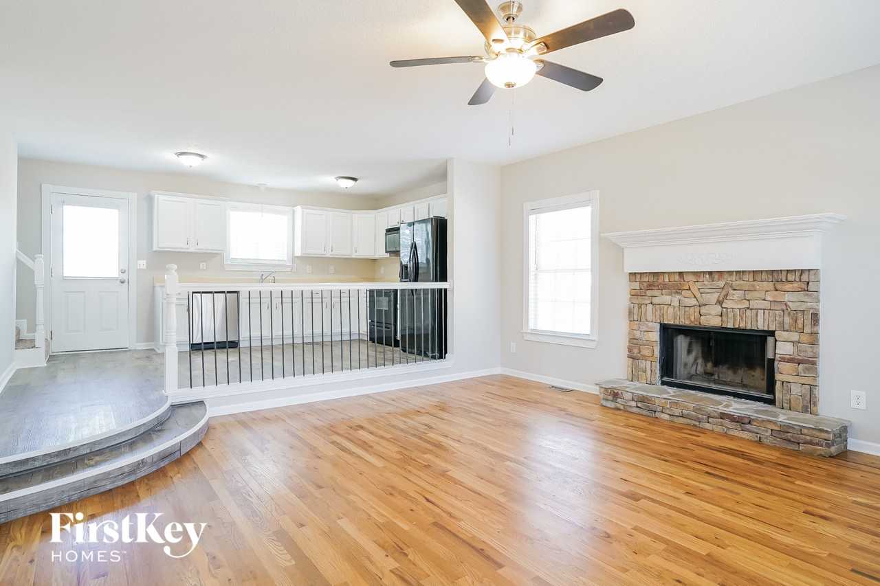117 Enterprise Dr - Photo 3 of 15