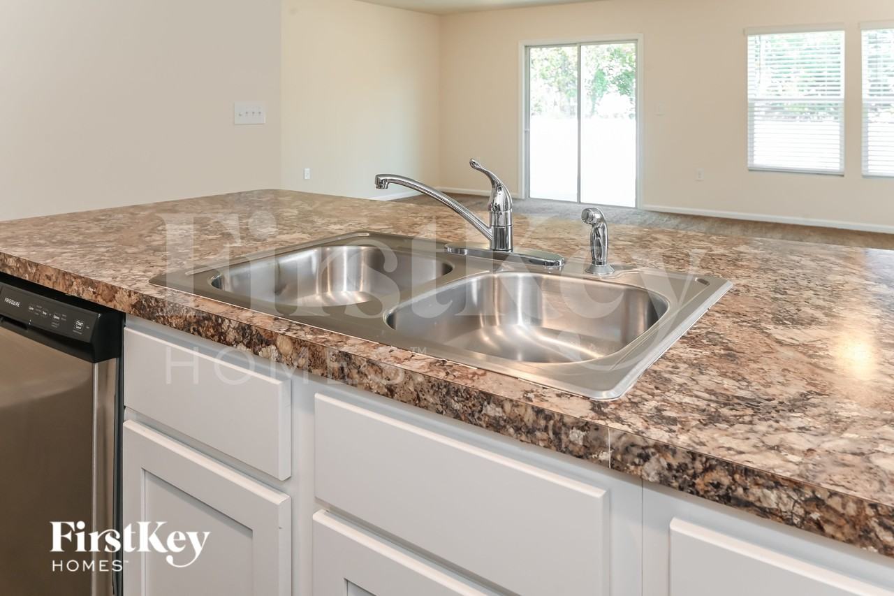 12055 Sea Grove Pl - Photo 7 of 19