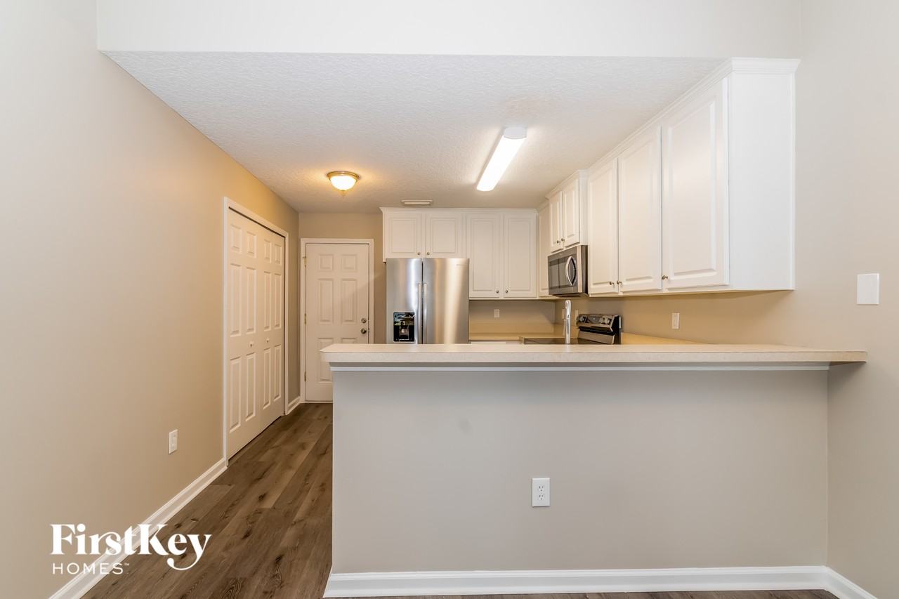 3875 Pebble Brooke Cir - Photo 5 of 15