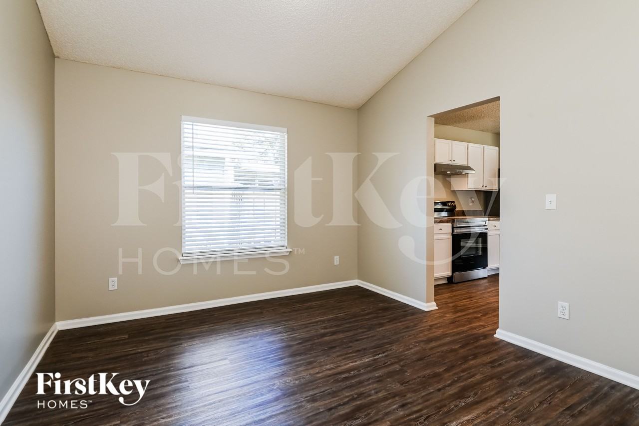 6983 Lafayette Park Dr - Photo 5 of 16