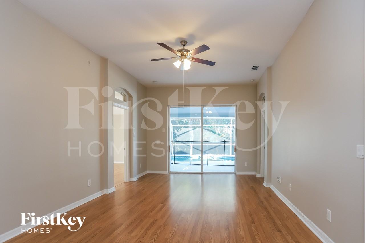 9836 Laurel Ledge Dr - Photo 2 of 16