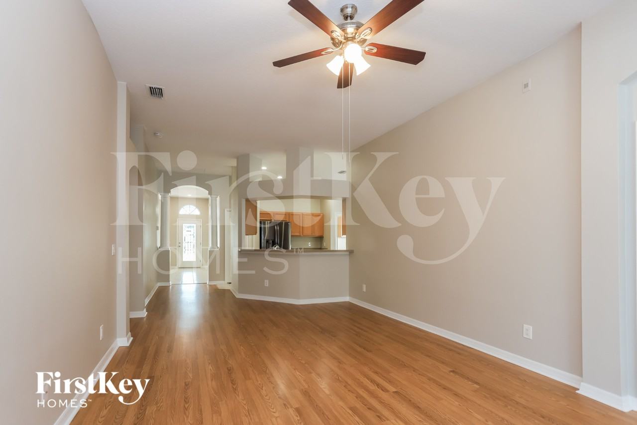 9836 Laurel Ledge Dr - Photo 3 of 16